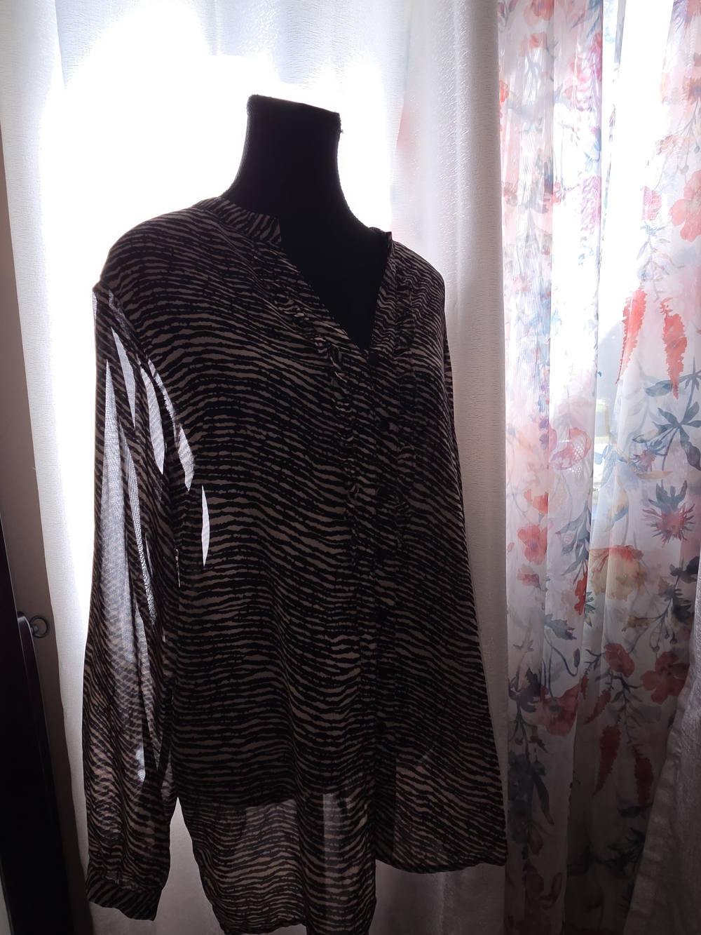 cleo Black and Cream Zebra-Print Button Front Blouse - Picture 4 of 9